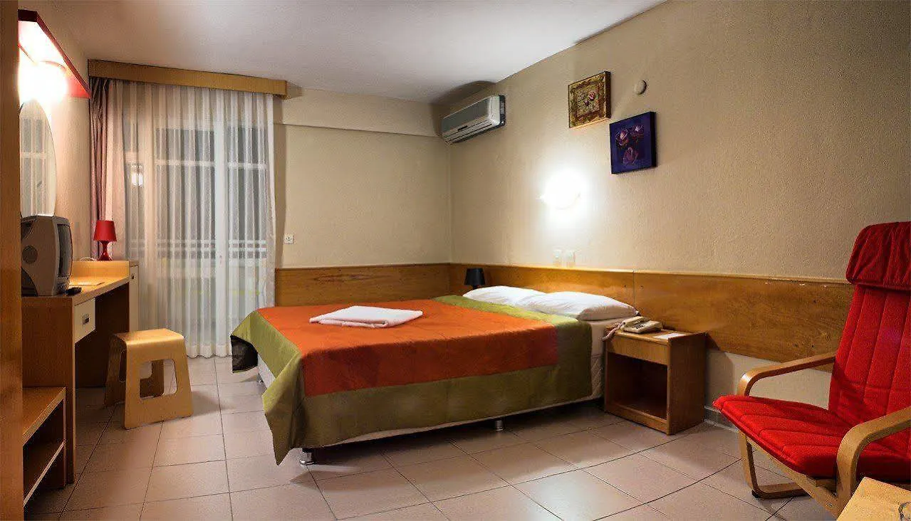 Hotel Golden Gate Kusadası 2*,  Turcia