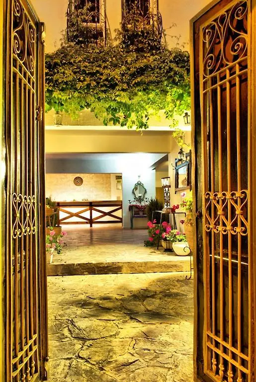 Hotel Golden Gate Kusadası 2*,