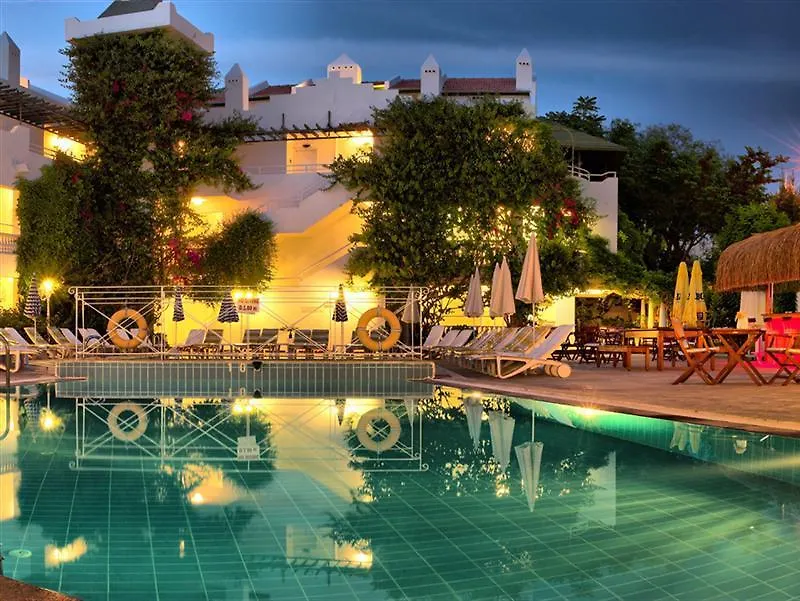Hotel Golden Gate Kusadasi 2*,